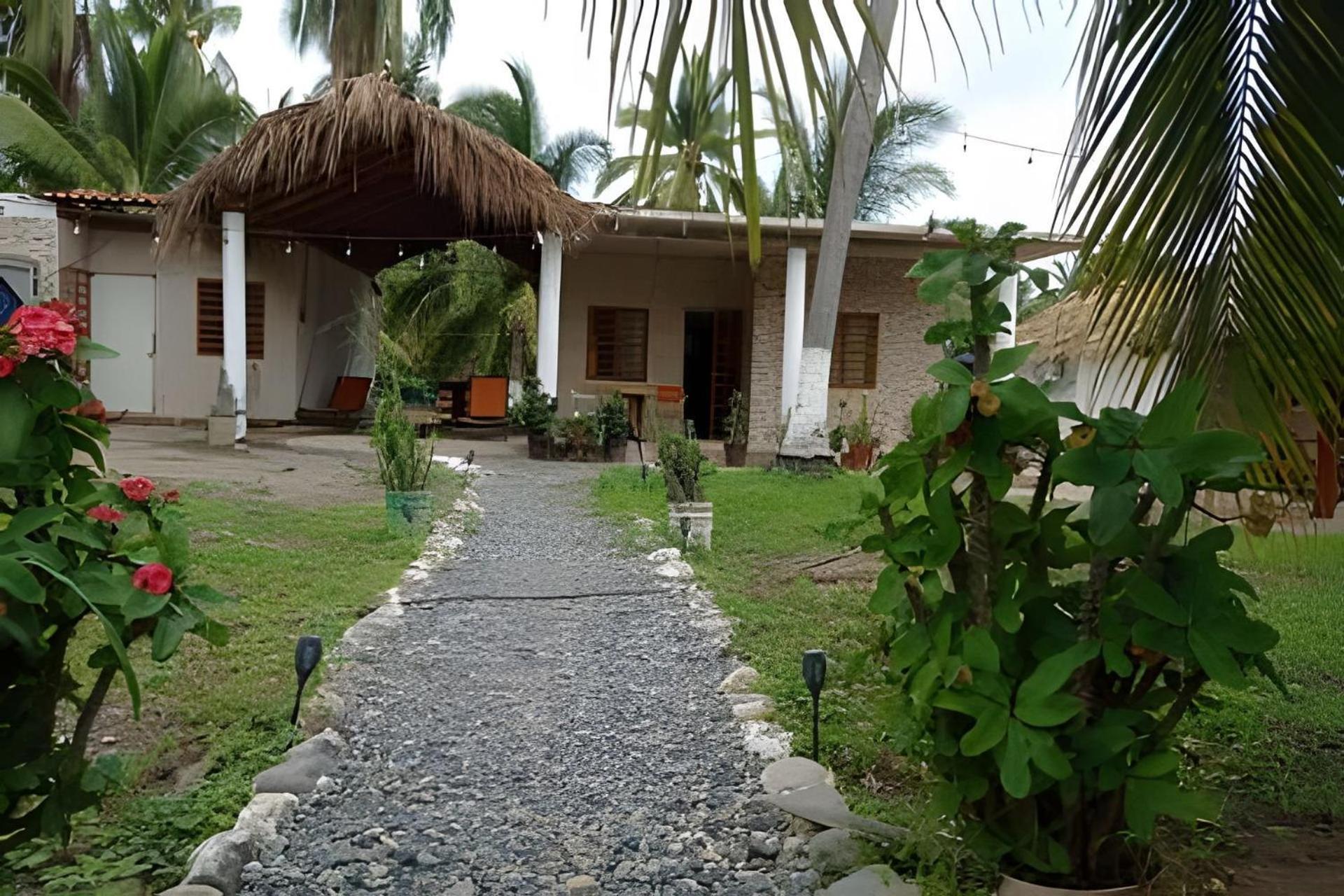 Casa Las Palmas Playa La Saladita 锡瓦塔塔内霍 外观 照片