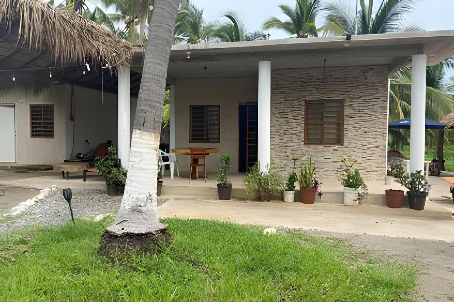 Casa Las Palmas Playa La Saladita 锡瓦塔塔内霍 外观 照片