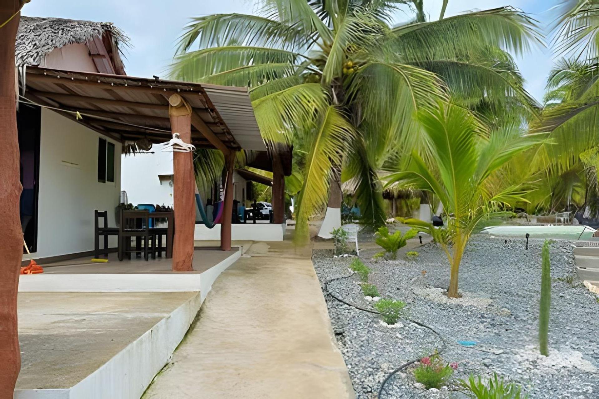 Casa Las Palmas Playa La Saladita 锡瓦塔塔内霍 外观 照片
