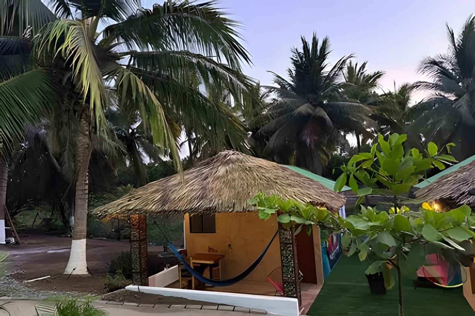 Casa Las Palmas Playa La Saladita 锡瓦塔塔内霍 外观 照片