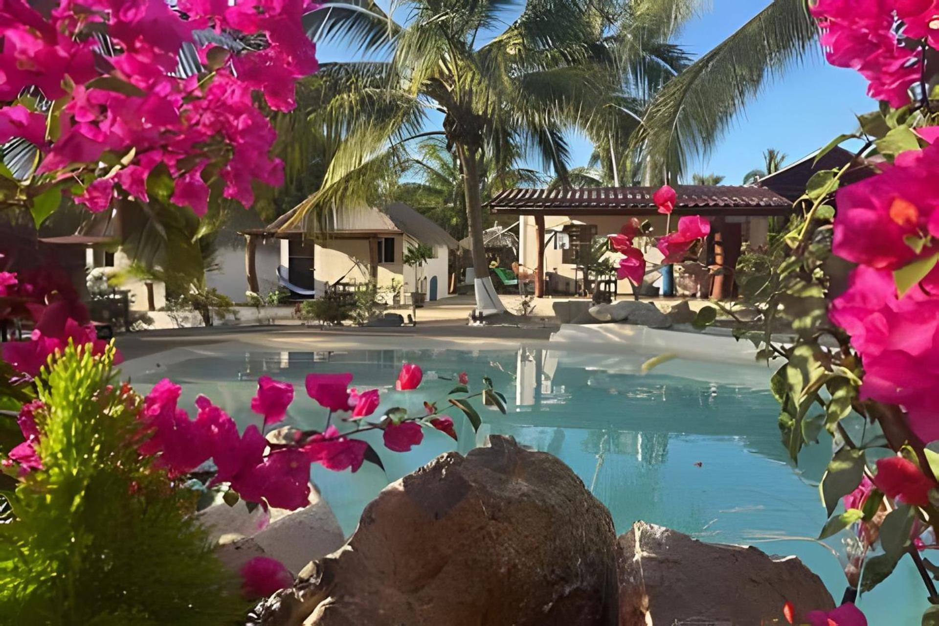 Casa Las Palmas Playa La Saladita 锡瓦塔塔内霍 外观 照片